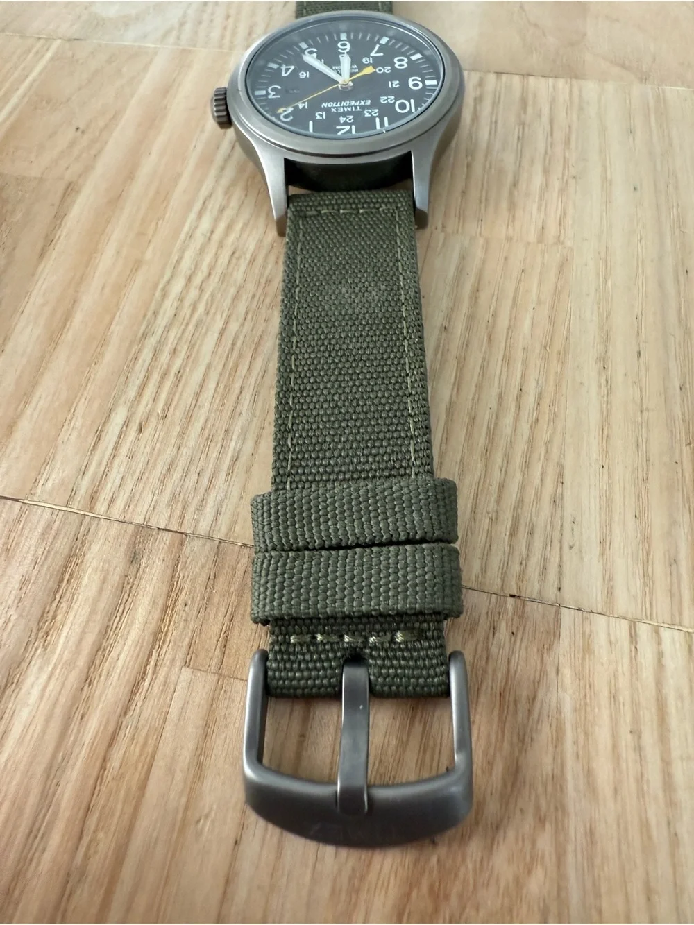 Timex Expedition mens black dial green canvas strap watch NEW BATTERY